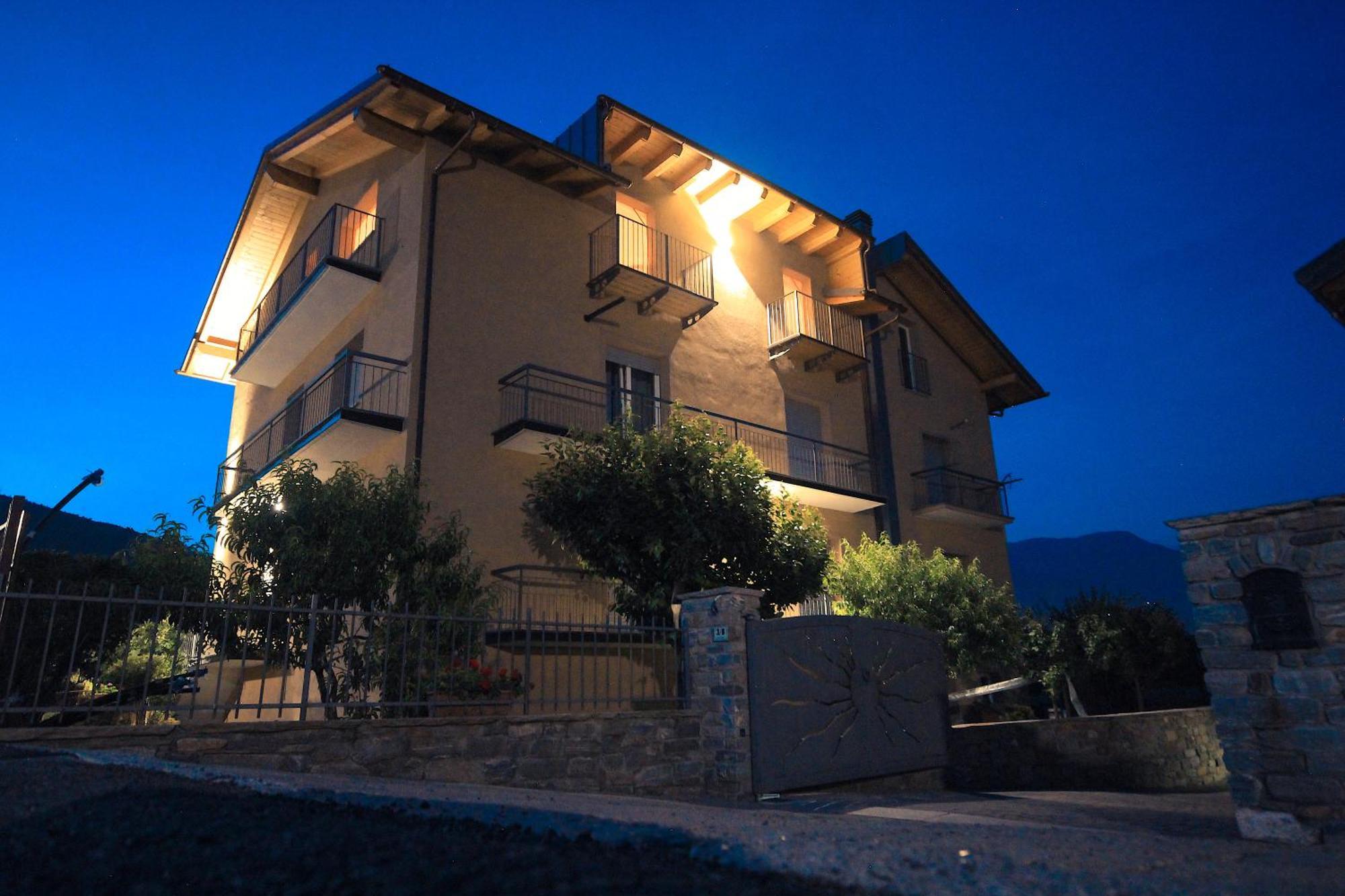 Apartment L'Envers アオスタ エクステリア 写真