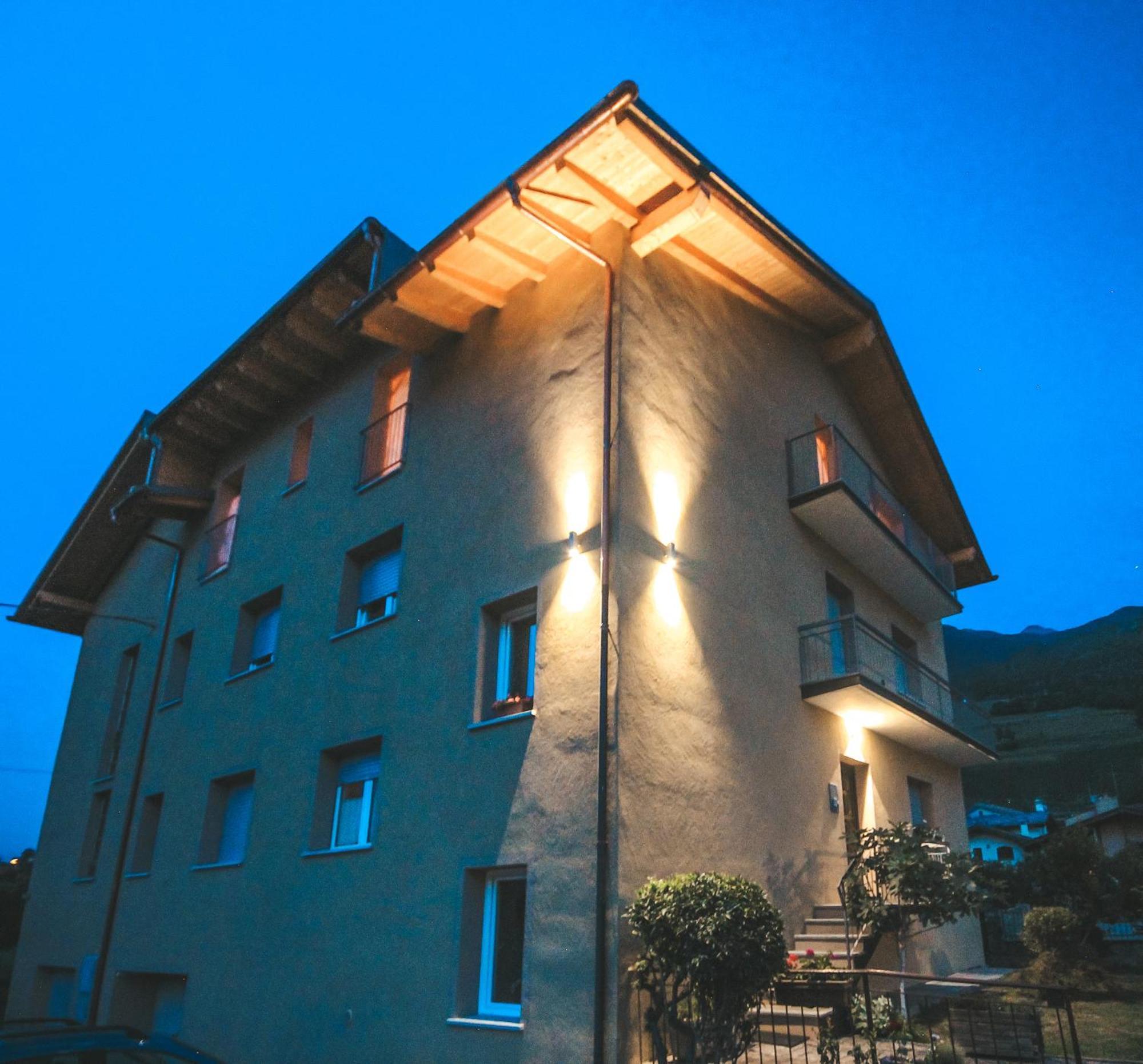 Apartment L'Envers アオスタ エクステリア 写真